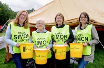 Image of part-time volunteers fundraising